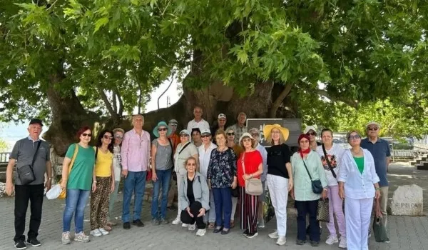 Nilüfer Kent Konseyi Kent Kültürü Çalışma Grubu geçtiğimiz hafta Gölyazı Mahallesi’nde kültürel bir gezi gerçekleştiri.